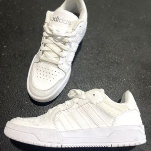 adidas Women's Entrap Sneaker Size 8